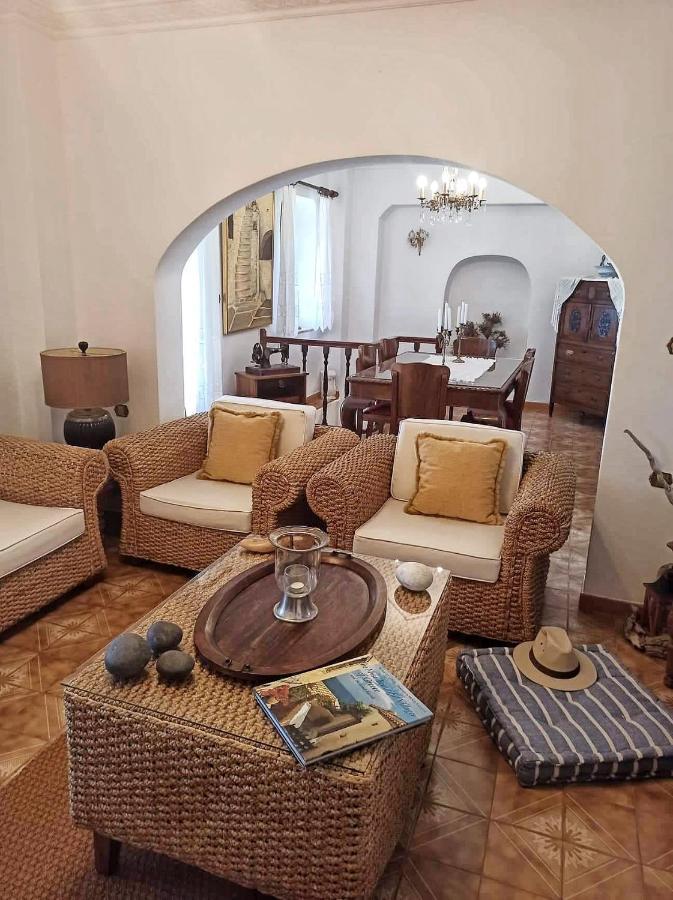 Apartment Archontikon 1800 Poros Town