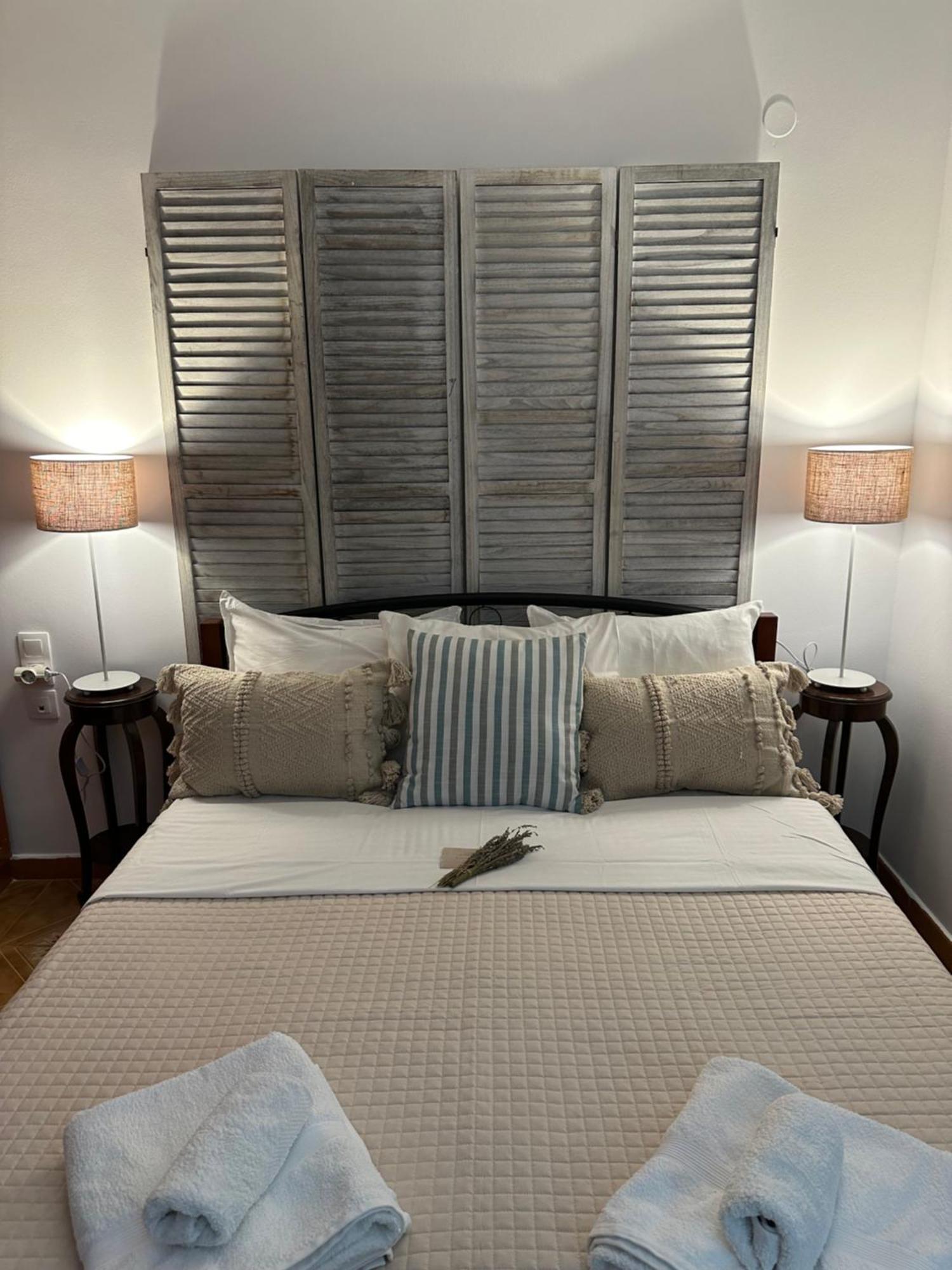 Apartment Archontikon 1800 Poros Town